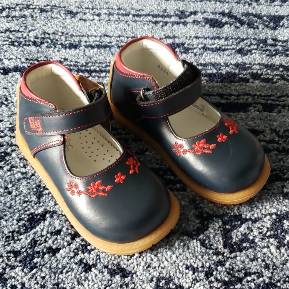 🆕️ leather kid shoes